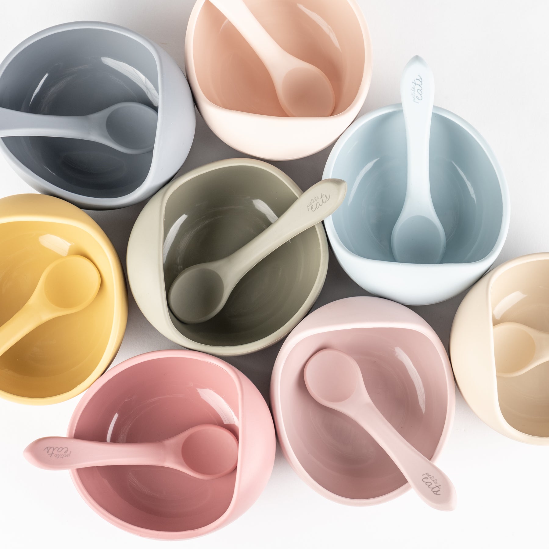 Cuencos y cucharas de silicona para bebés