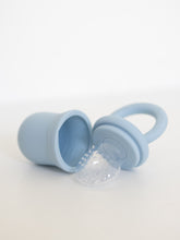 First Tastes Feeder